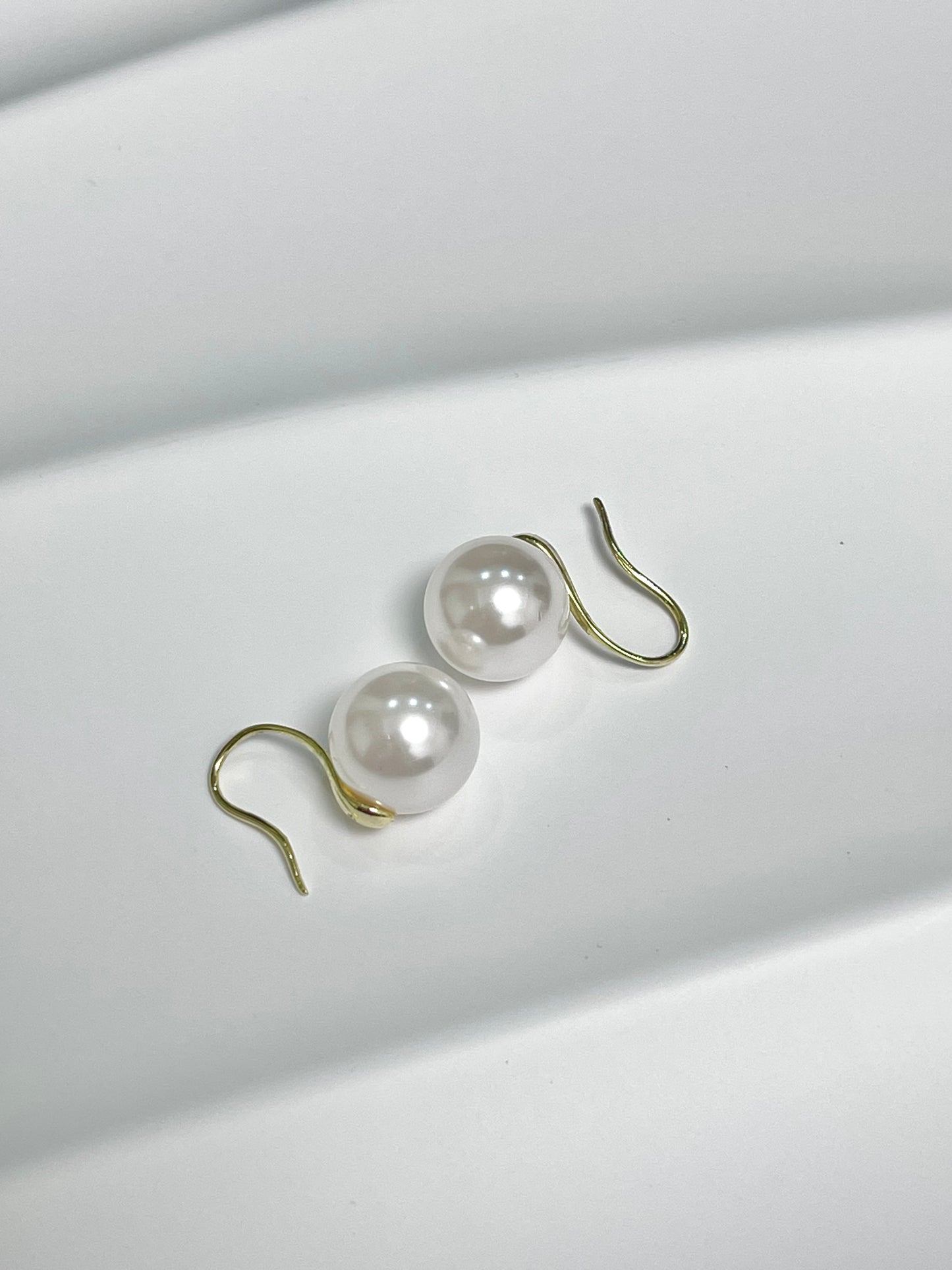 Pearl Earring, artificial pearl, plated with 14k gold